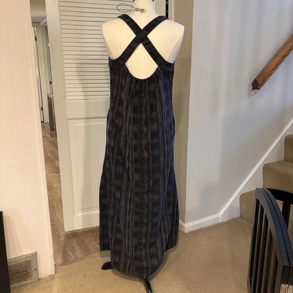 Athleta ARRIVAL Dress - EUC - Amara Stripe - Black & White - Petite Large - Picture 4 of 5